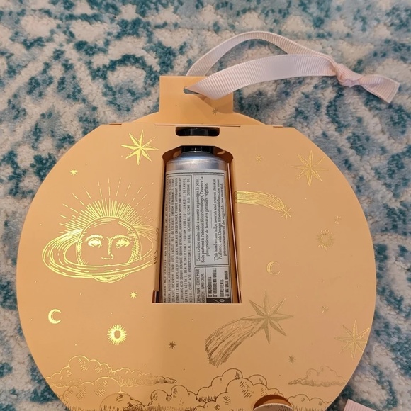 Beauty Gift Set Bundle Samples Hand Cream Ornament Lip Balm Gift Set NEW - Picture 5 of 6